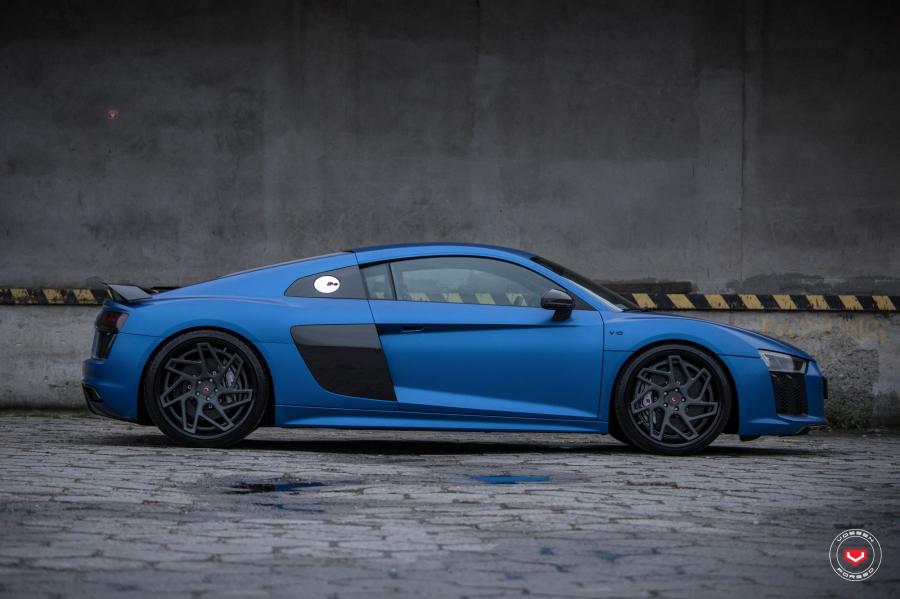 Audi R8 V10 on Vossen Wheels (CG-209T) 2018 года  (фото 25 из 33)